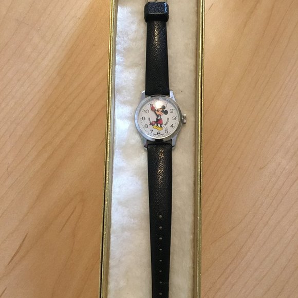 Vintage Disney Mickey Mouse Swiss Made 015 Watch - Picture 4 of 4